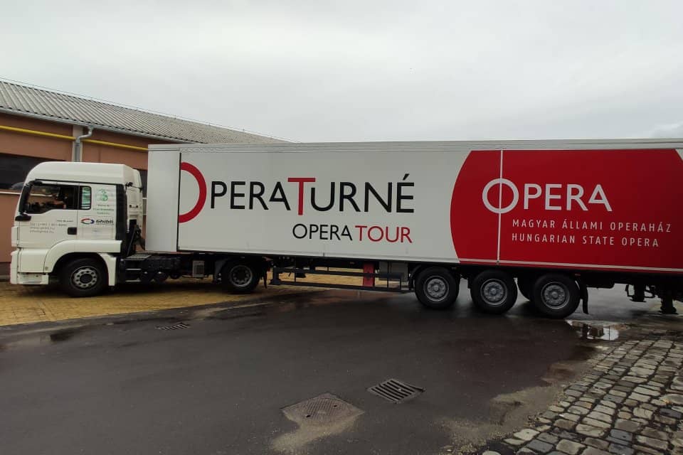 We have provided shipping services for the performances of the Hungarian State Operahouse in Transylvania Ghibli