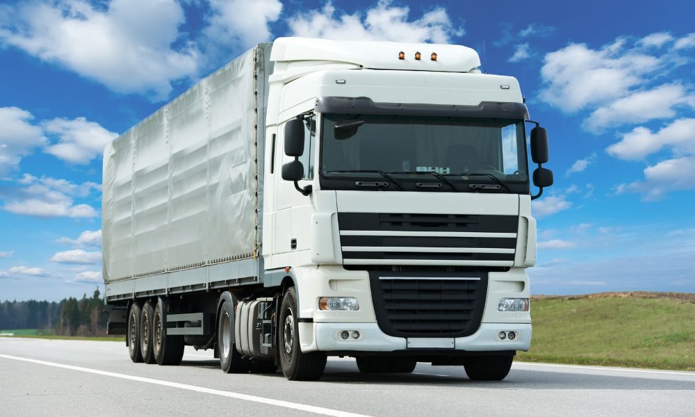 Melyek Magyarország meghatározó szállítmányozó vállalkozásai? Ghibli szállítmányozó kamion