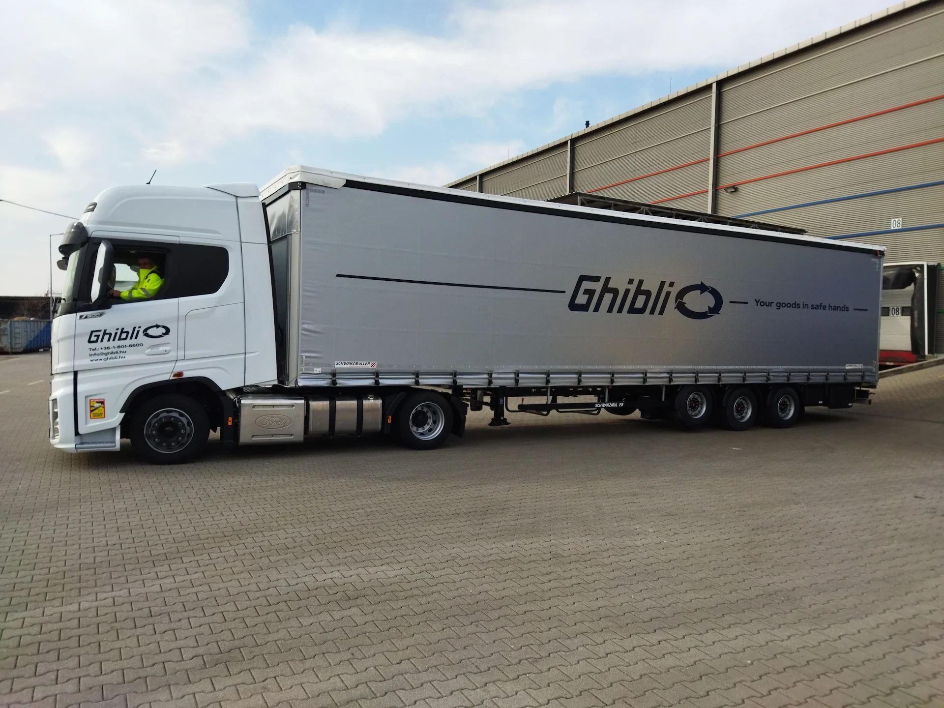 Speciális szállítmányozás Ghibli